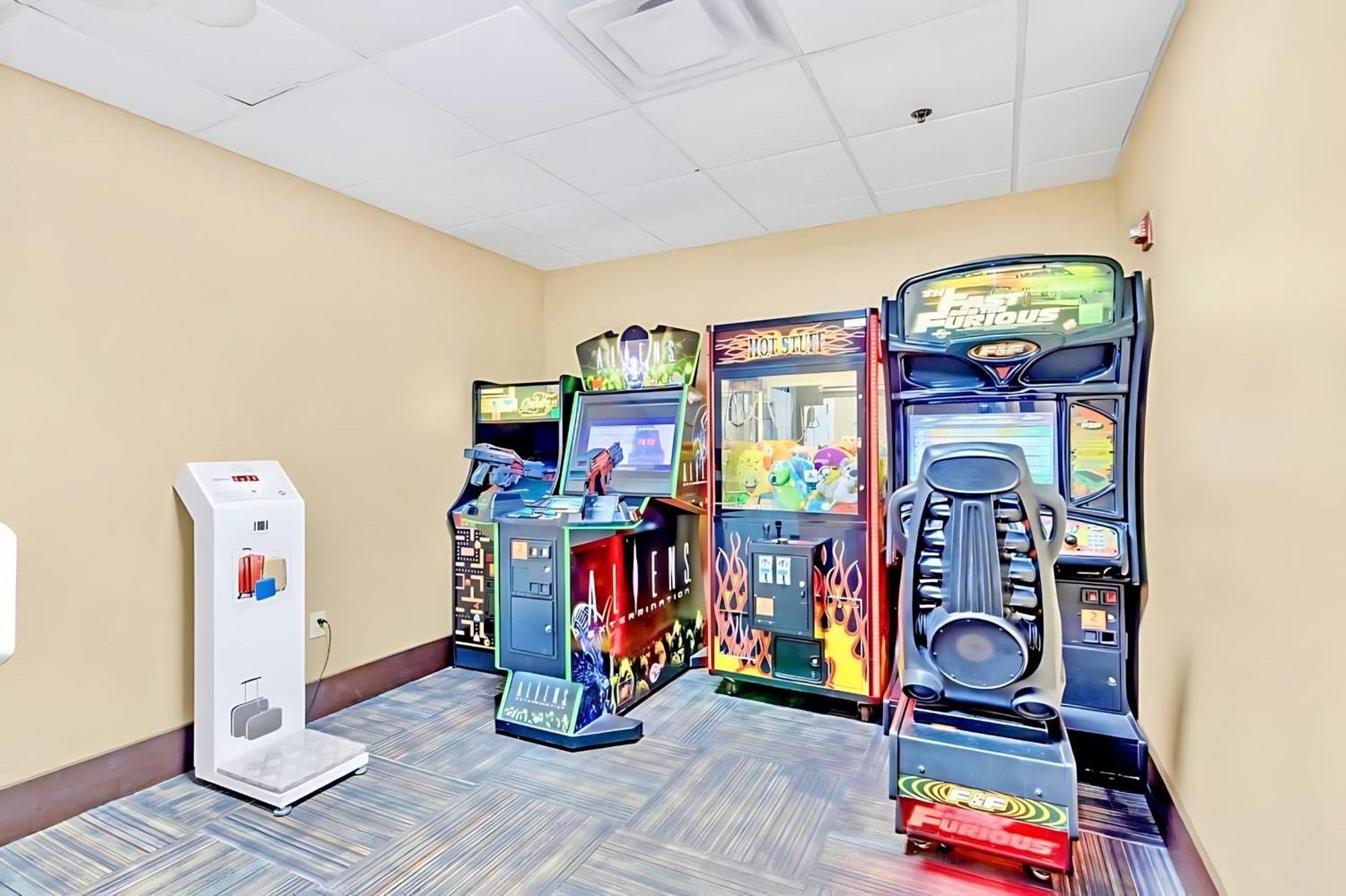 1Br Apartment Near Disney W Pool Hot Tub Arcade 奥兰多 外观 照片
